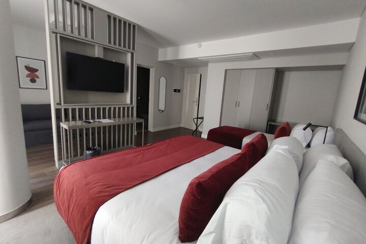 Room 50 of 99