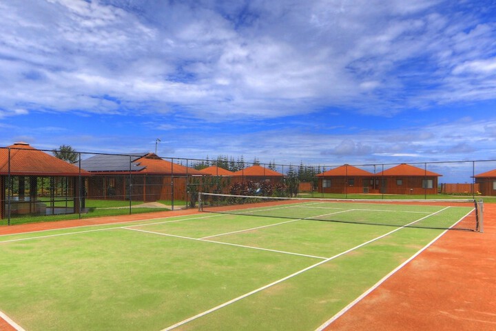 Tennis court
