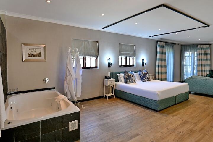 Room 95 of 199