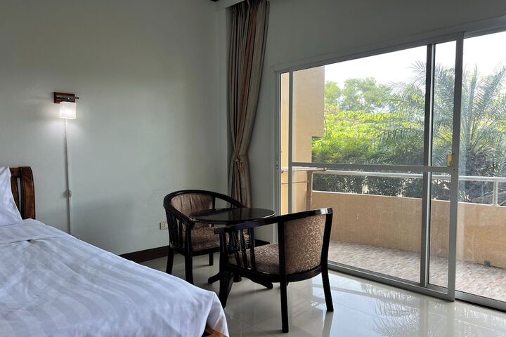 Room 7 of 75