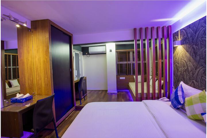 Room 7 of 97