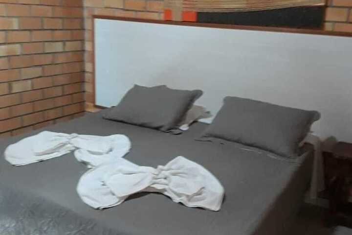 Room 2 of 36