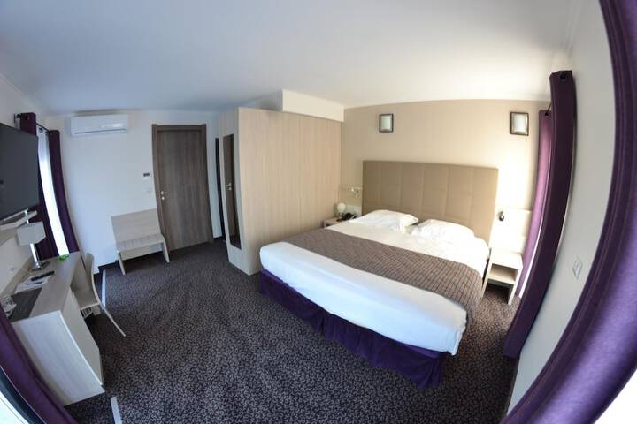 Room 13 of 41