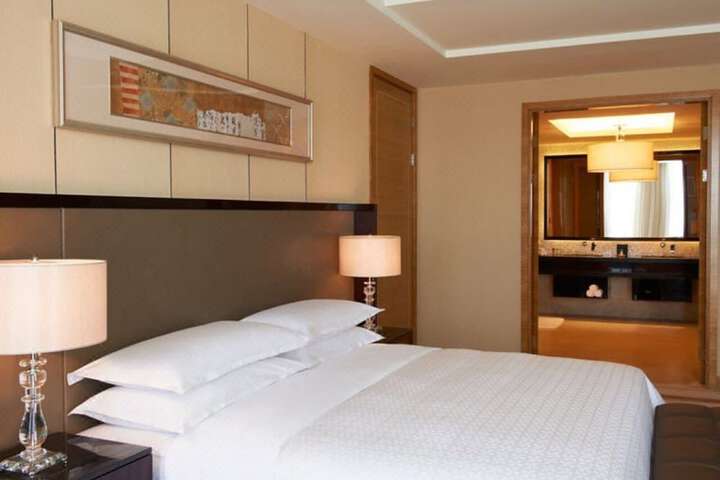 Room 3 of 23