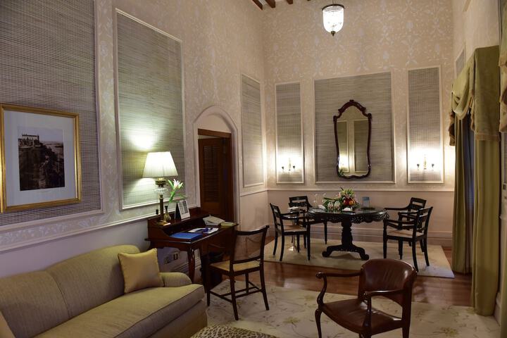 Room 20 of 53