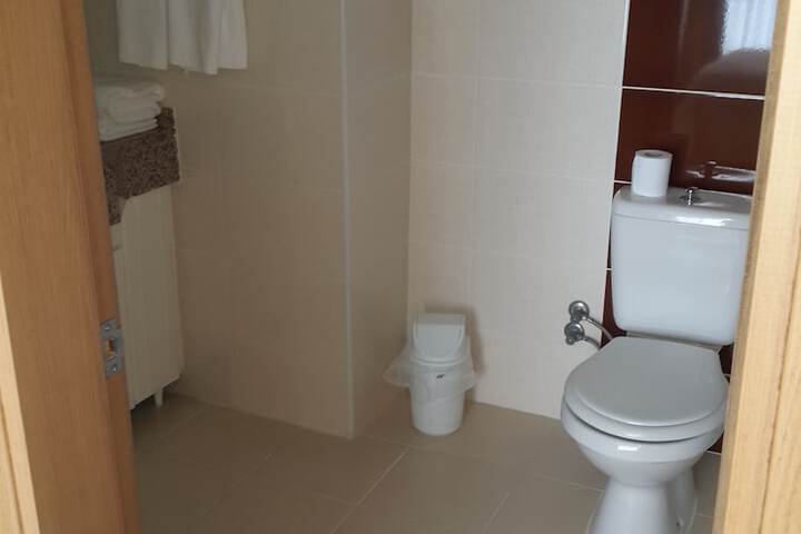 Room 12 of 37