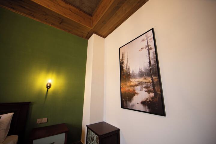Room 5 of 30
