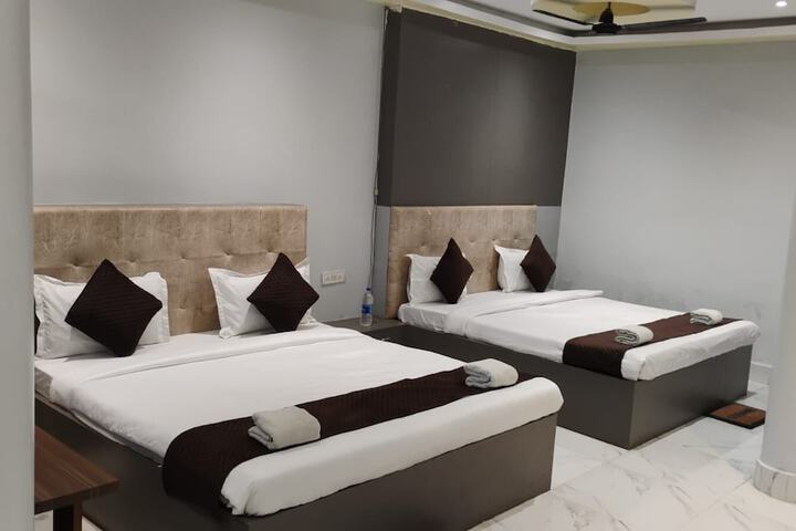 Room 7 of 15