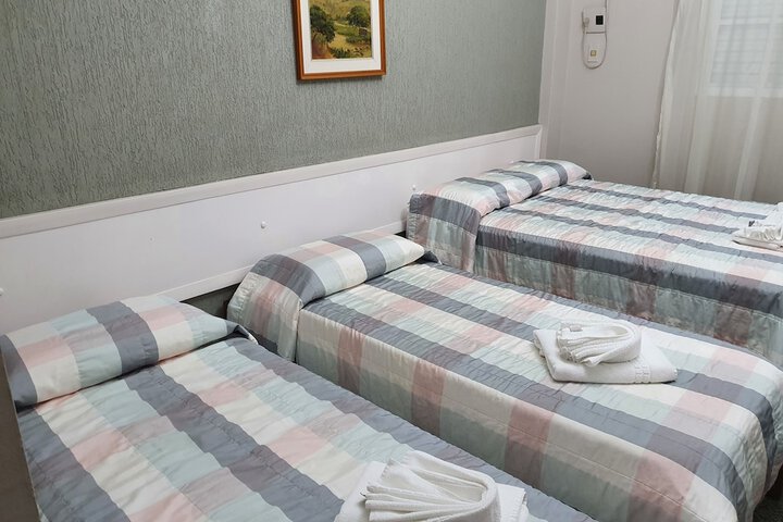 Room 15 of 33