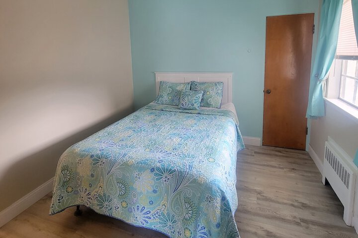 Room 3 of 16
