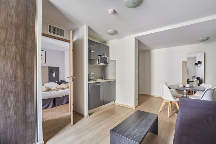 Room 30 of 58
