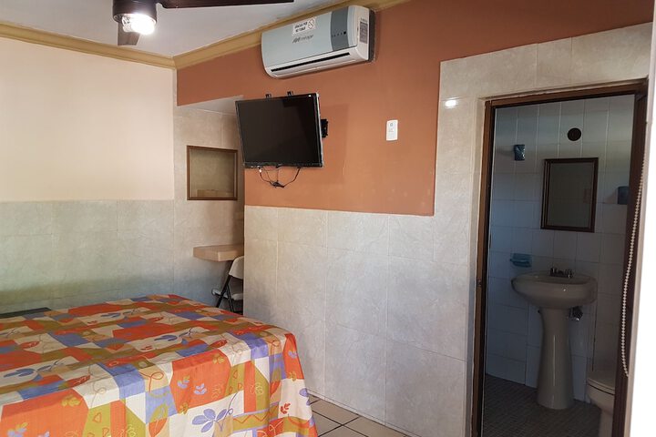 Room 9 of 27