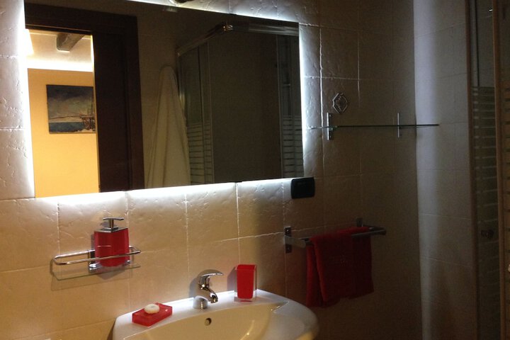 Room 18 of 45