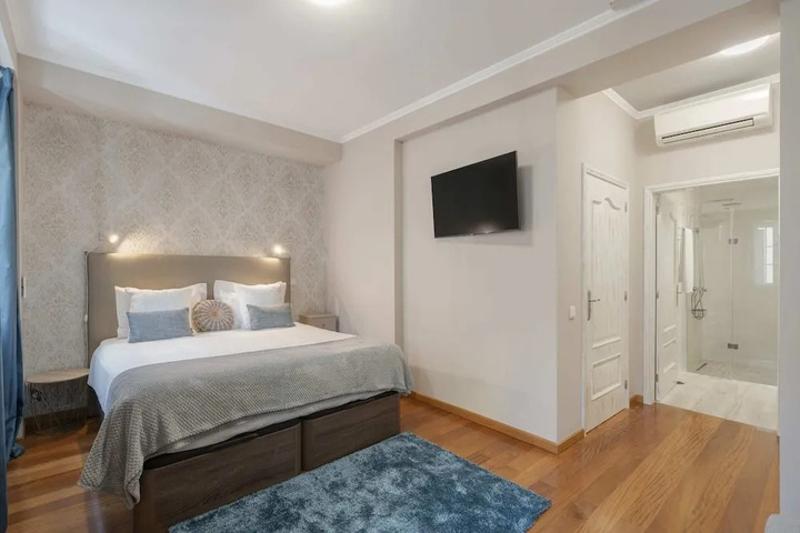Room 3 of 12