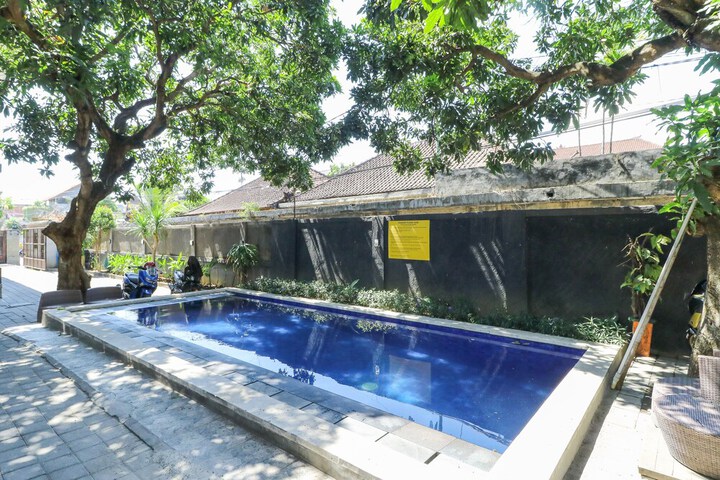 Pool 24 of 31