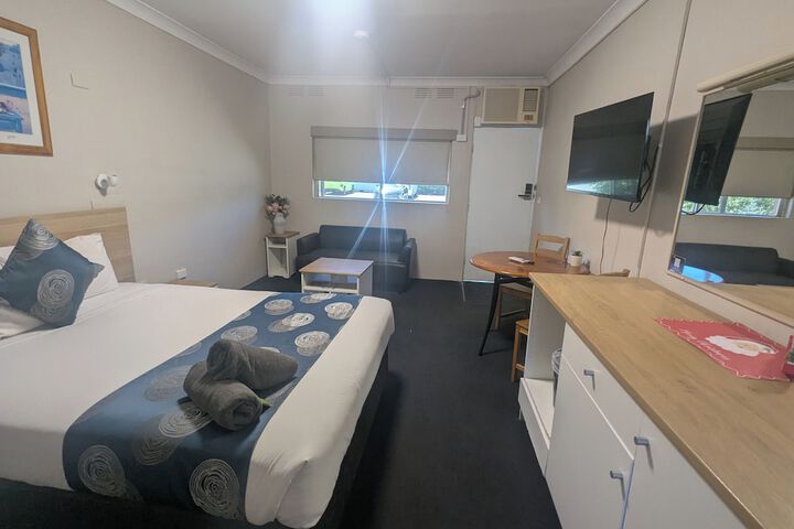 Room 28 of 51