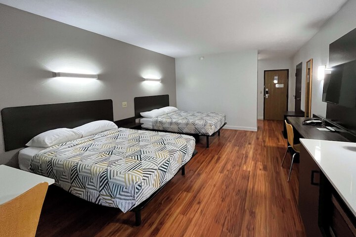 Room 7 of 17