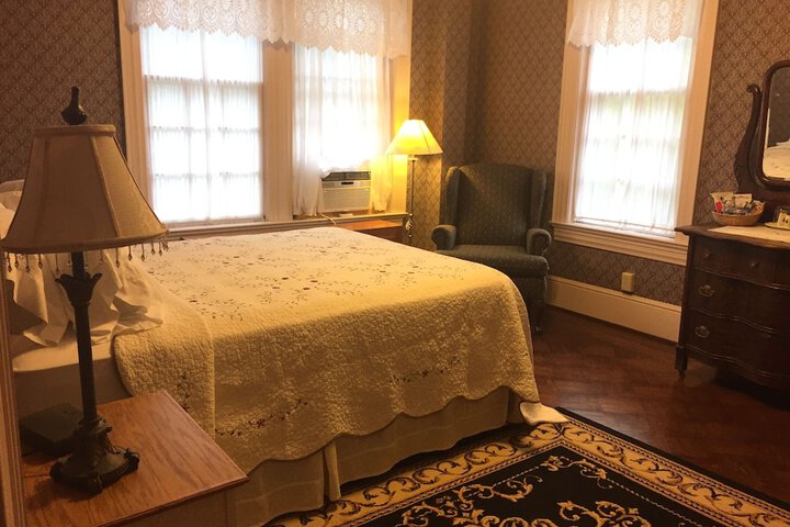 Room 8 of 26