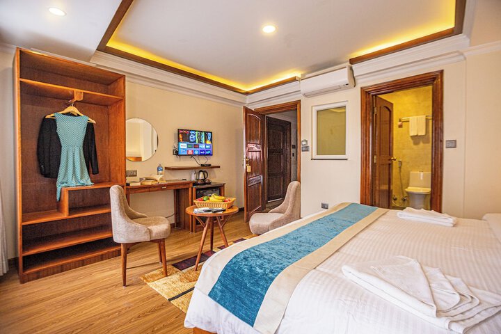 Room 17 of 39