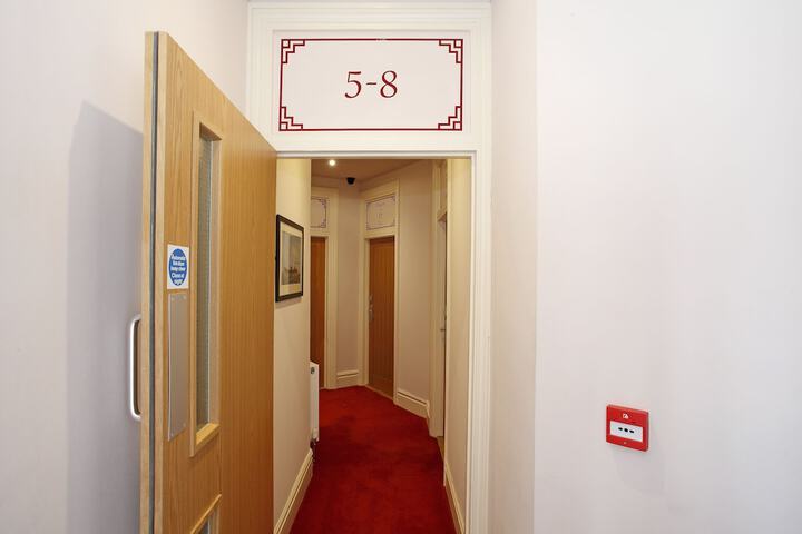Ballroom/Hall 51 of 64