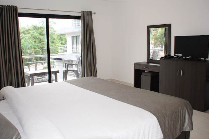 Room 18 of 30