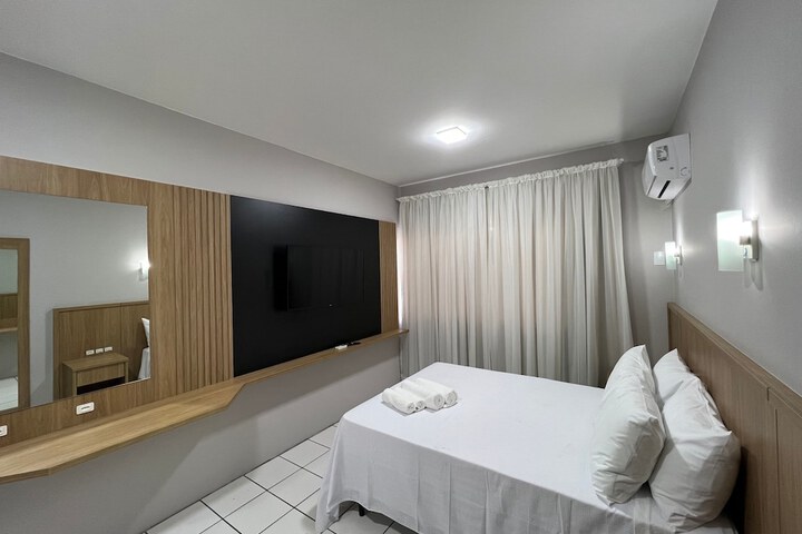 Room 22 of 102