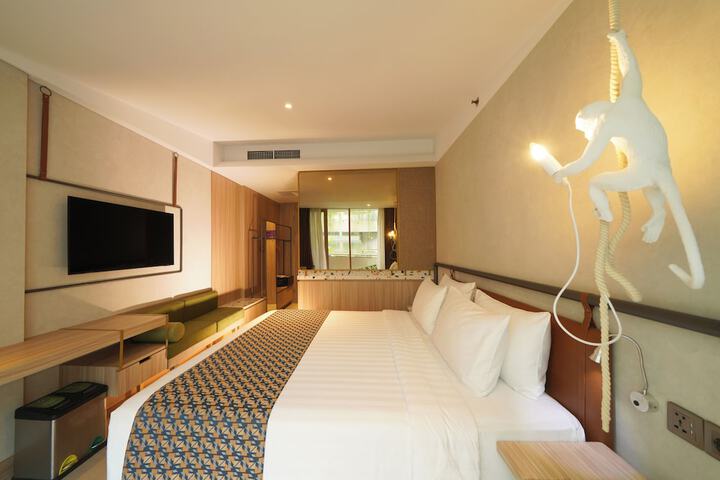 Room 36 of 64