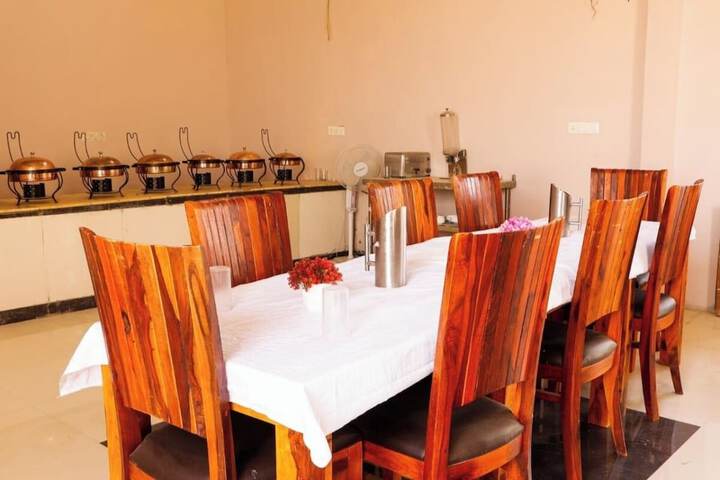 Dining 37 of 71