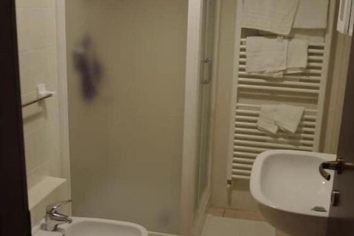Room 14 of 24
