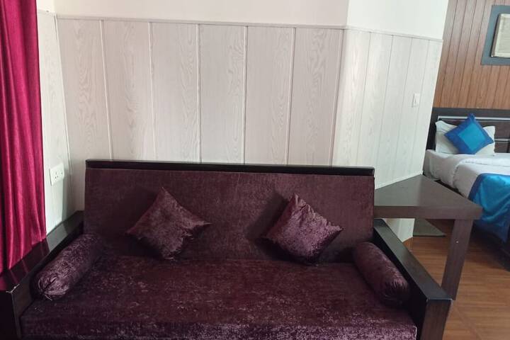 Room 15 of 16