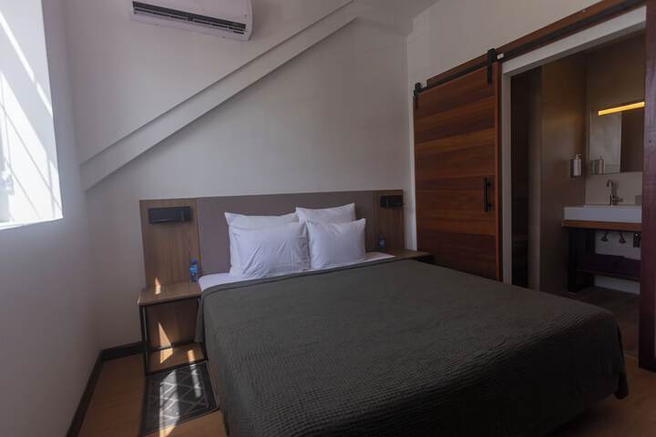 Room 22 of 54
