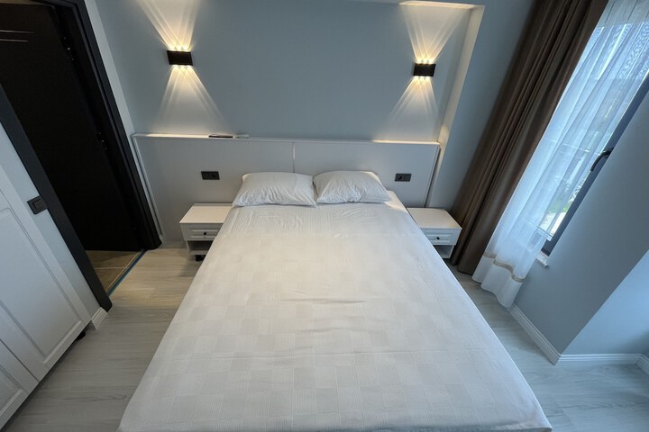 Room 16 of 46