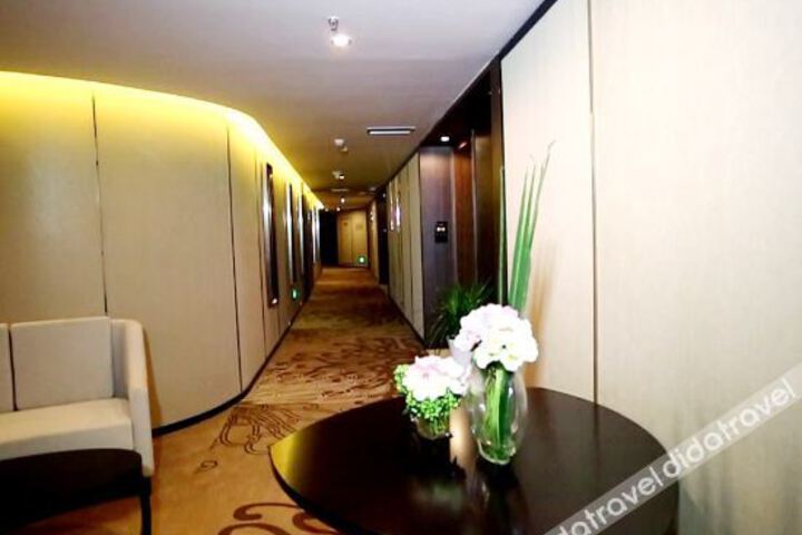 Hotel Interior 14 of 28