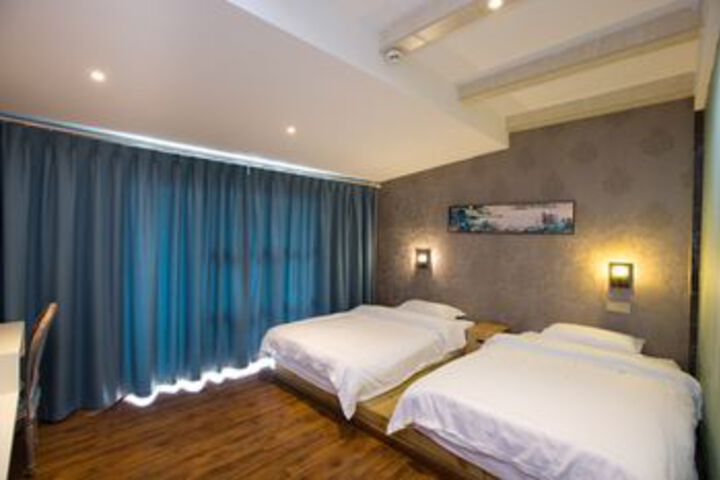 Room 15 of 30