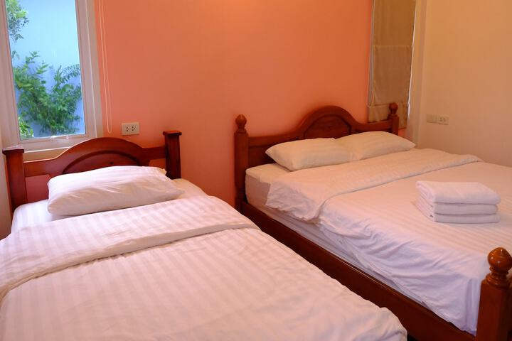 Room 5 of 33