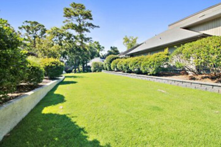 Property Grounds 21 of 34