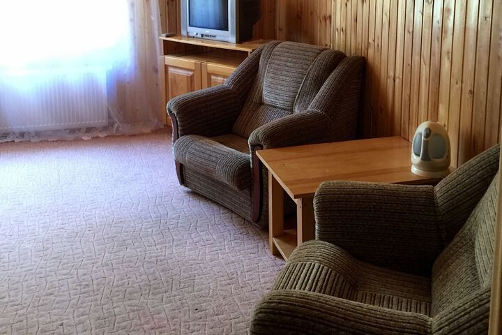 Room 4 of 38