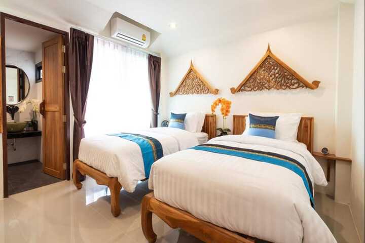 Room 14 of 29