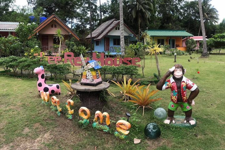 Lee Red House