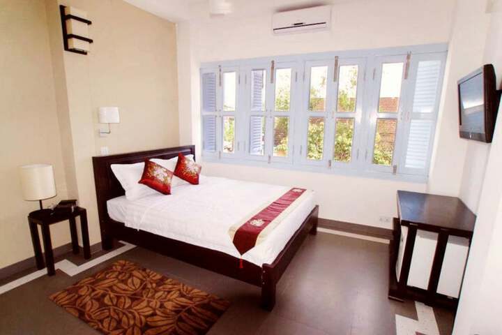 Room 10 of 47