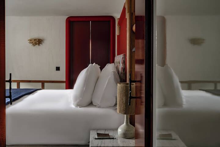 Room 18 of 71