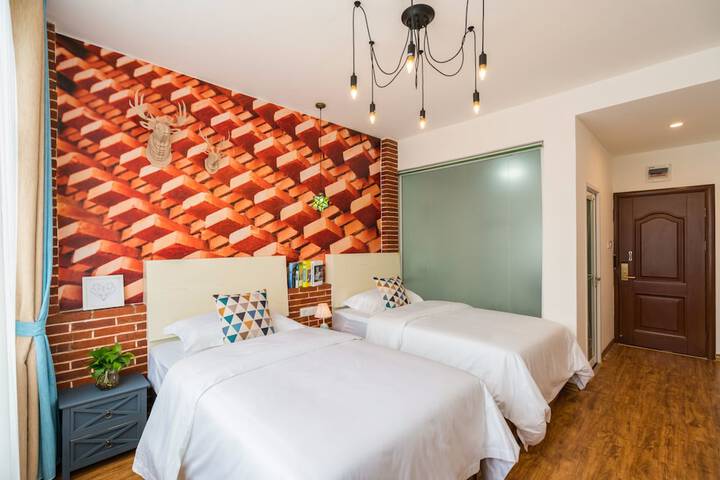 Room 13 of 41