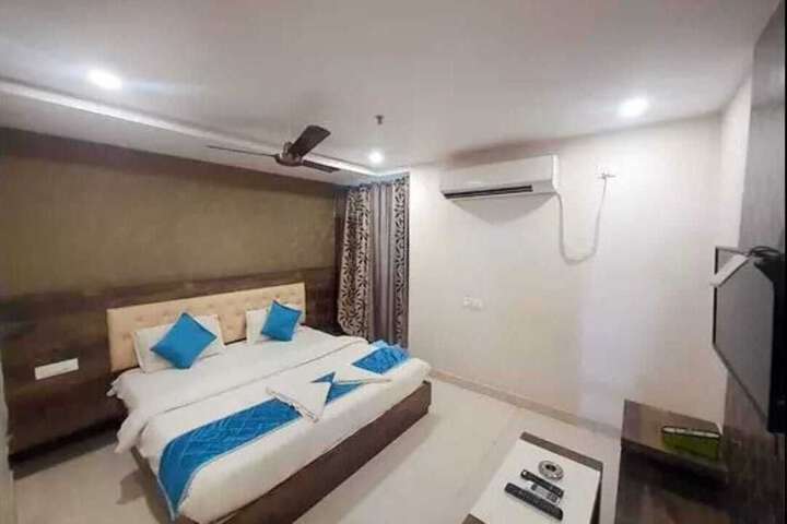 Room 16 of 21
