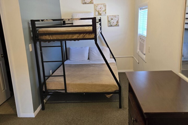 Room 12 of 69