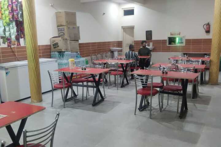 Dining 10 of 23