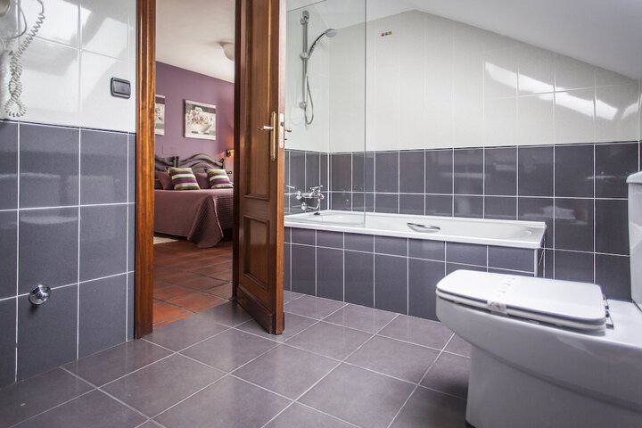 Room 20 of 63
