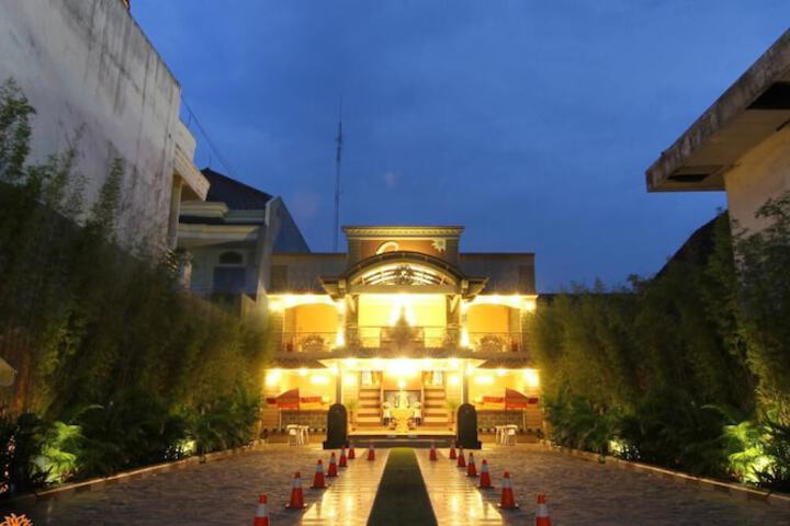Hotel 18 of 18