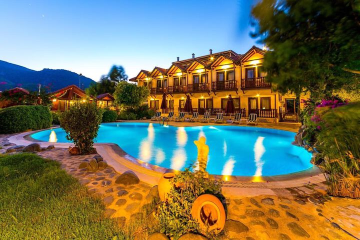 Pool Hotel