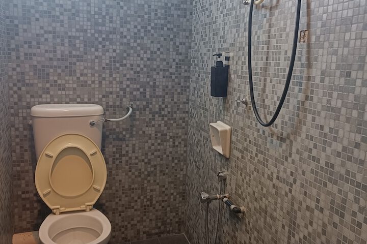 Room 11 of 20
