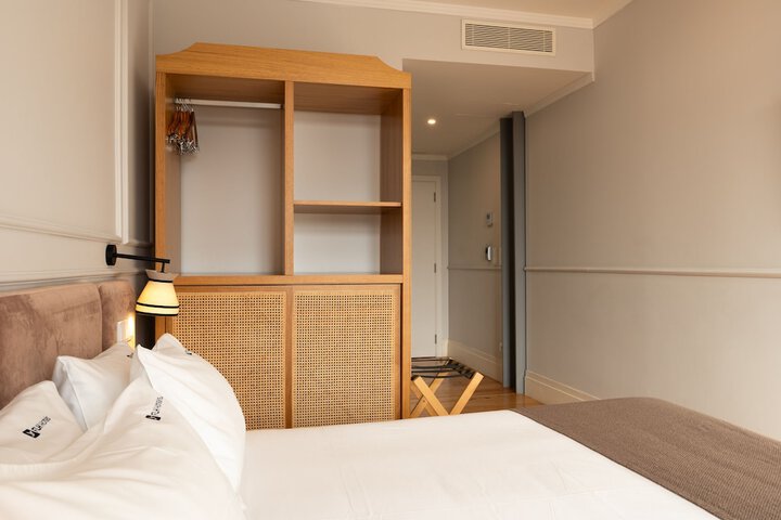 Room 30 of 85